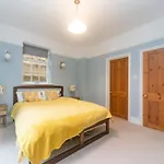Pass The Keys Cosy River House With Beautiful Views