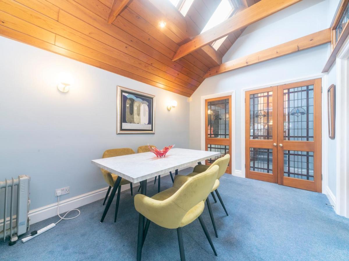 Pass The Keys Cosy River House With Beautiful Views Holiday home